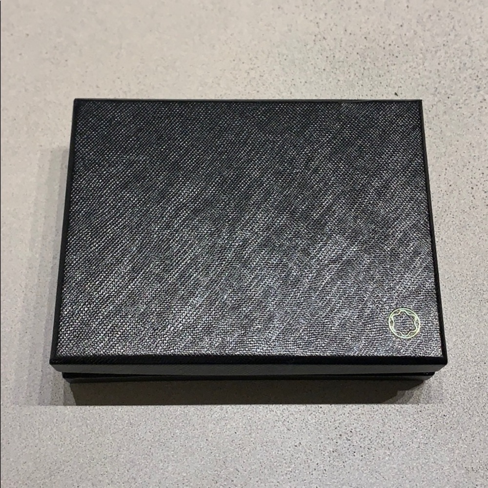 Mont Blanc men’s 11 card holder wallet